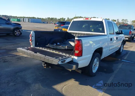 2005 Chevrolet Silverado 1500 Ls z USA, uszkodzony, nr VIN 2GCEC13T751167153